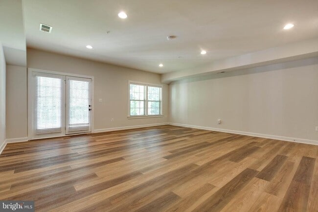 Building Photo - 7872 Patterson Wy
