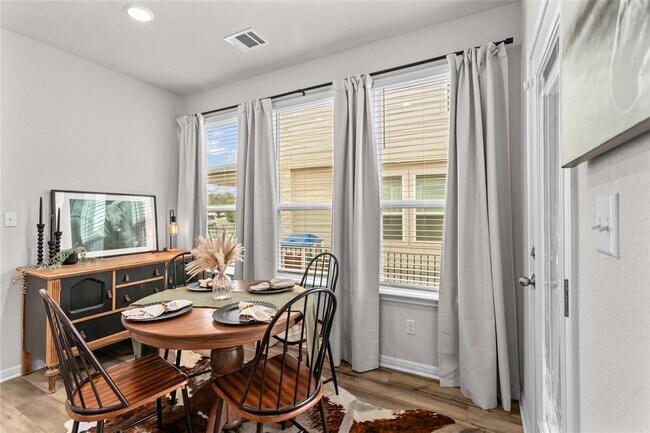 Building Photo - 376 Lost Mine Peak Ln