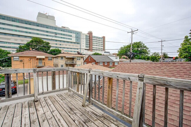 Building Photo - 3120 S 30th St