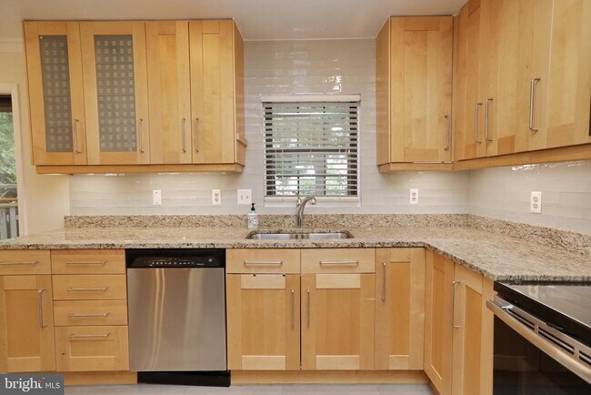 Building Photo - 5440 Barrister Pl