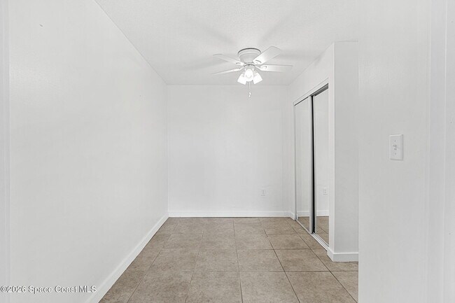 Building Photo - 420 Tyler Ave