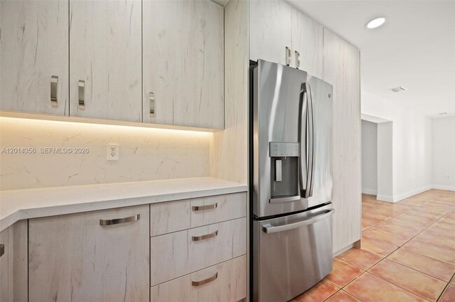 Building Photo - 512 Warren Ln
