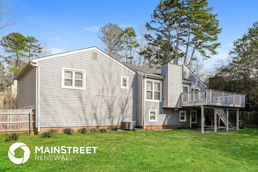 Building Photo - 3087 Sanibel Dr SW