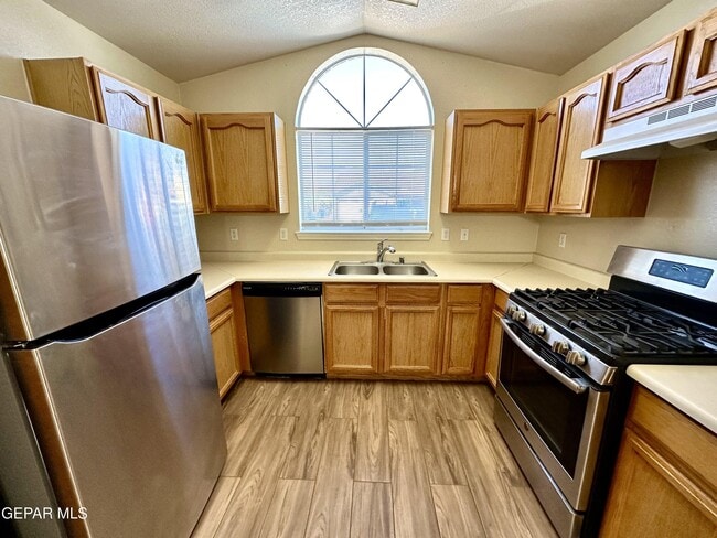Building Photo - 12408 Tierra Maria Ct
