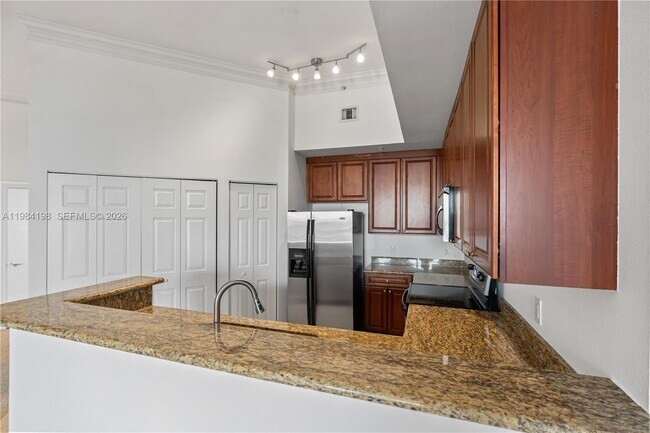 Building Photo - 3001 NE 185th St