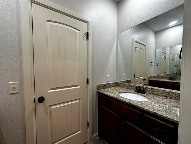 Building Photo - 584 N Mulligan Dr