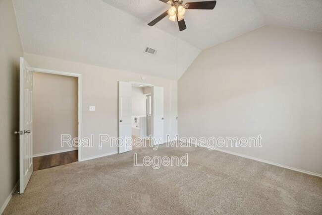 Building Photo - 817 Sewell Dr