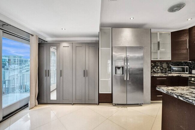 Building Photo - 37 Hendricks Isle