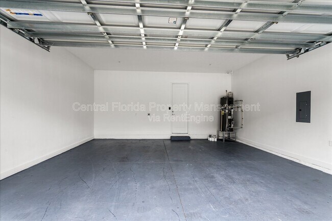 Building Photo - 13433 Granger Ave