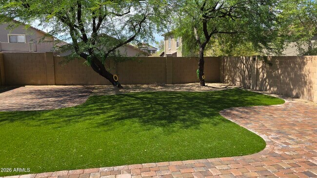Building Photo - 4523 W Rolling Rock Dr