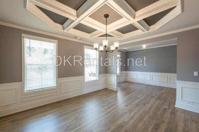 Building Photo - 7095 Evening Dew Dr