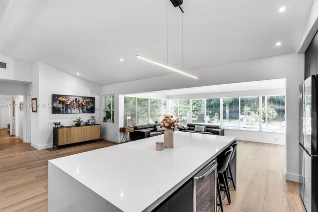 Building Photo - 12700 SW 80th Ave