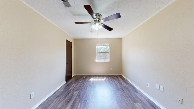 Building Photo - 4130 Willow Oak St