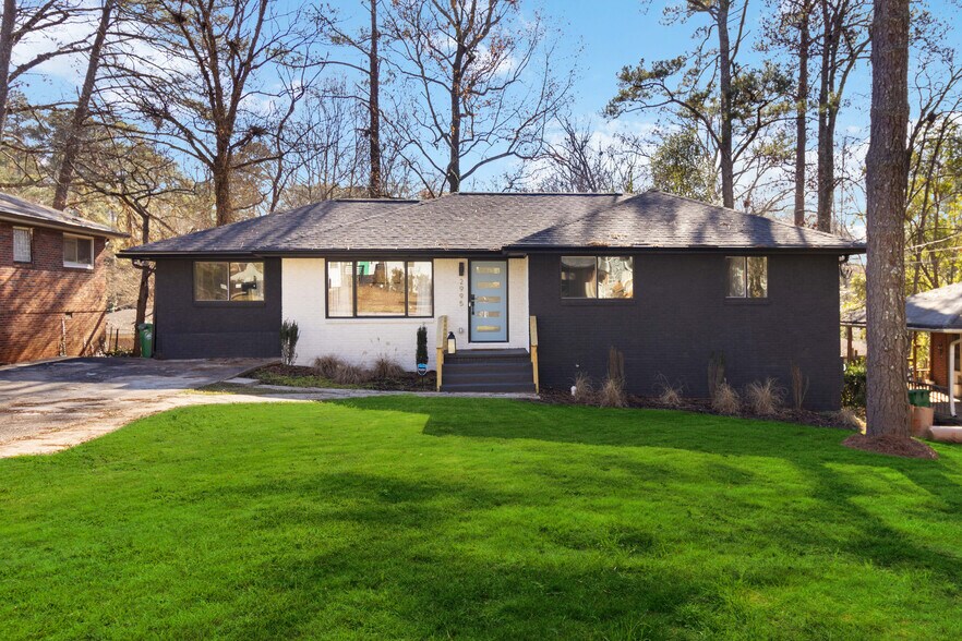 Building Photo - Room in House on Pasadena Dr