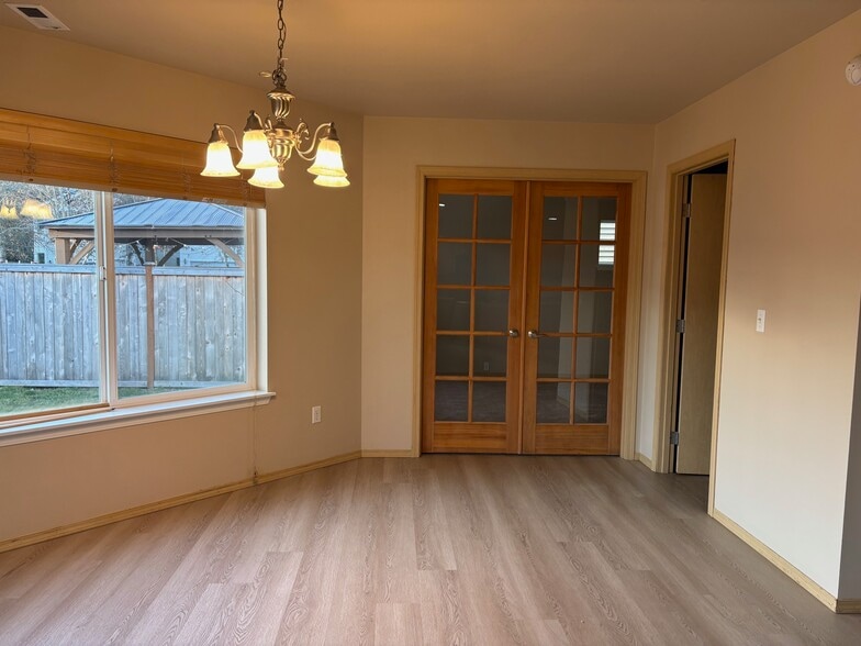 Building Photo - 9903 197th Ave E