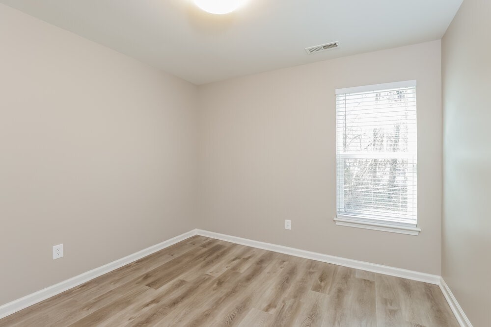 Building Photo - 223 Caddel St