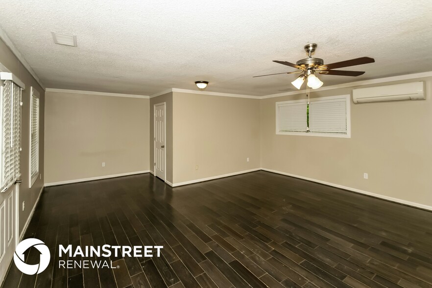 Building Photo - 1009 Timber Brook Cir