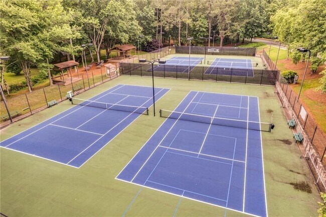 Building Photo - 4505 Pinehollow Ct