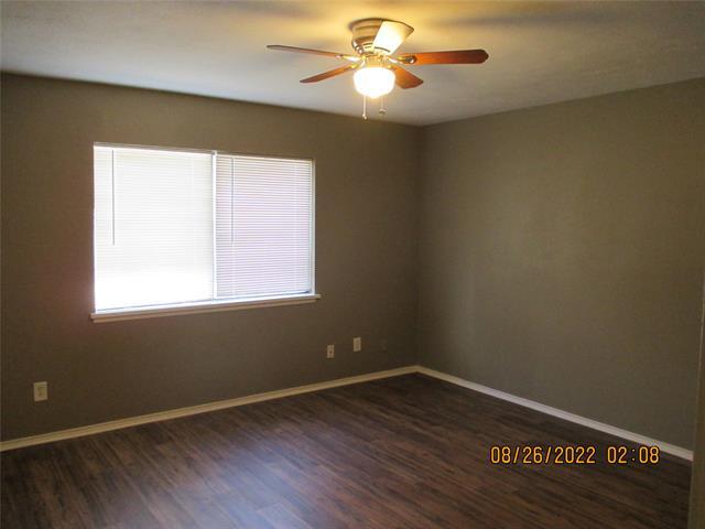 Building Photo - 553 Hanover Dr
