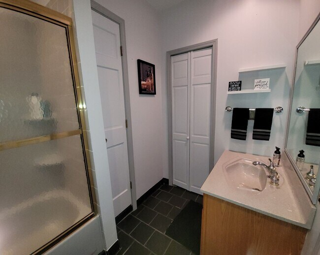 Building Photo - "Lakefront Living! Modern 3BR/2BA Home with Water Views & Private Dock