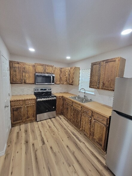 Building Photo - 1514 Wood St