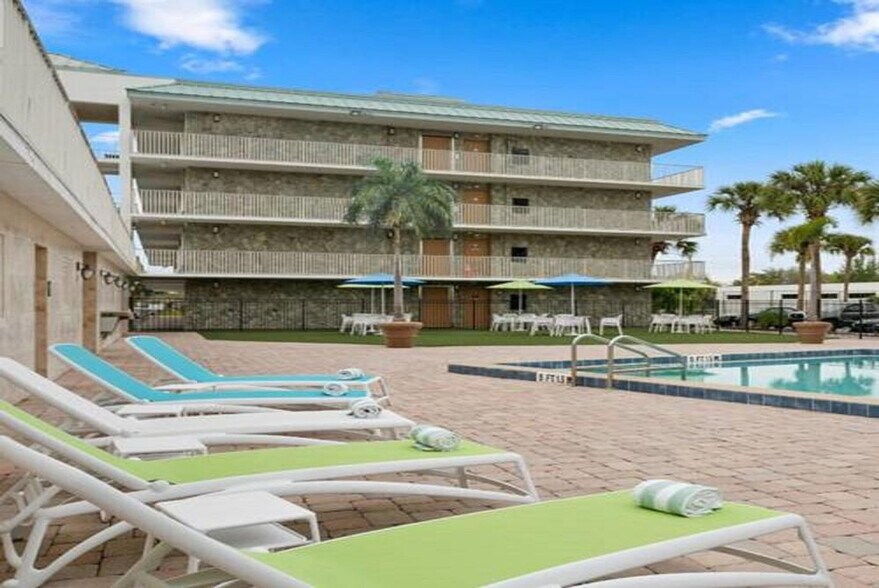 Primary Photo - 1500 N Thacker Ave