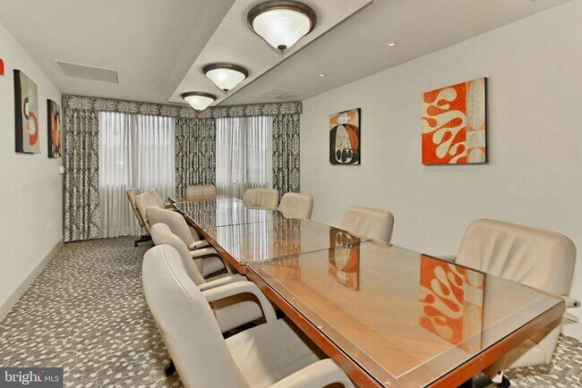 Building Photo - 2151 Jamieson Ave