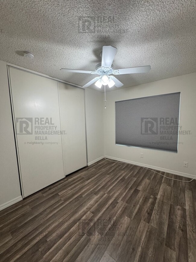 Building Photo - Move-In Ready 2-Bed, 2-Bath in Lake Elsinore
