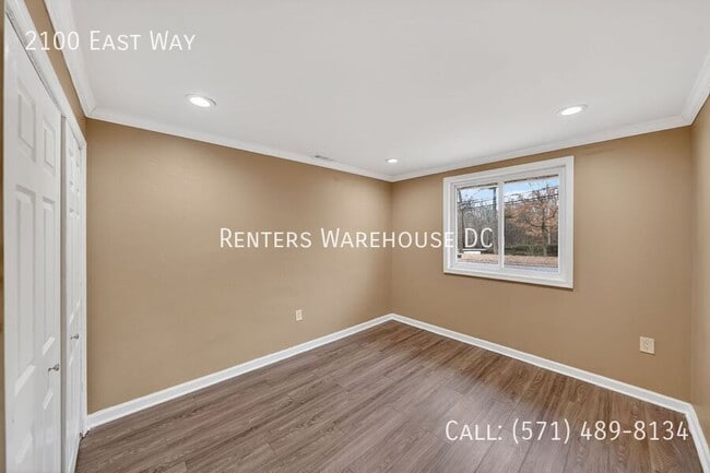 Building Photo - 2100 East Wy