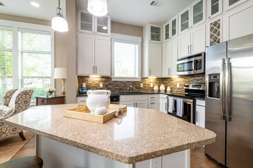 Building Photo - The Apartments at Palladian Place