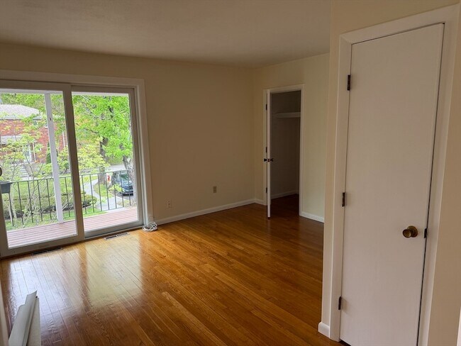 Building Photo - 12 Kippy Dr