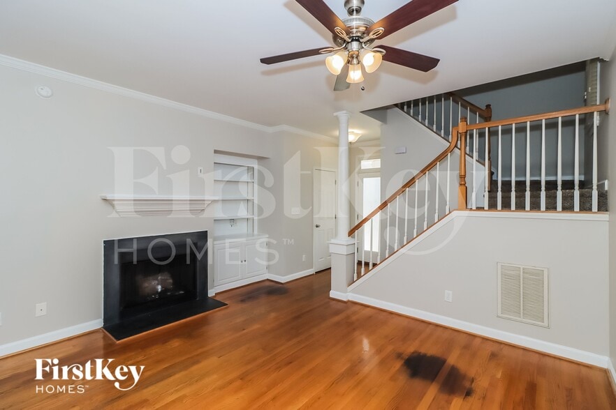 Building Photo - 9423 Holly Bend Ln