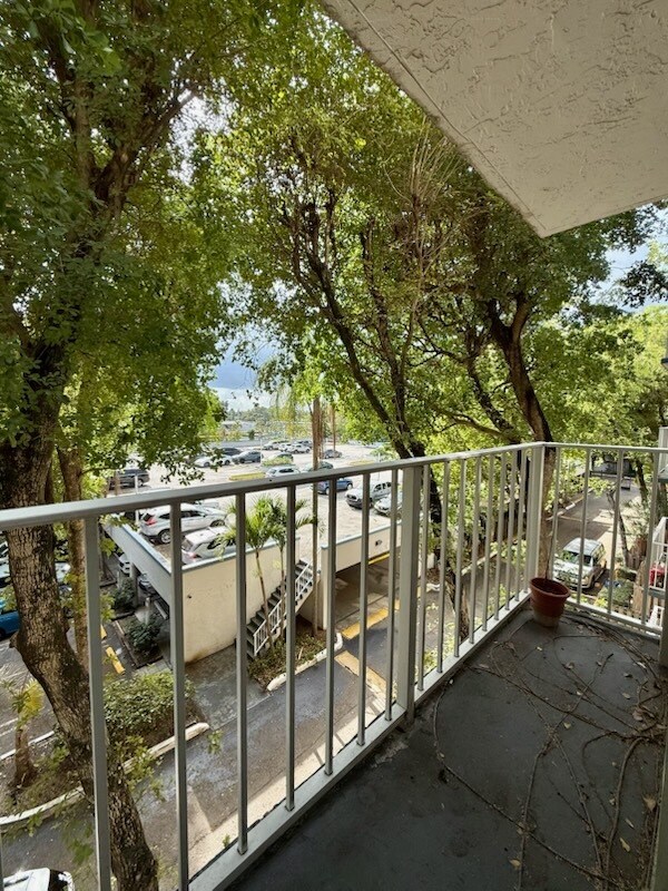Balcony - 1720 NW North River Dr