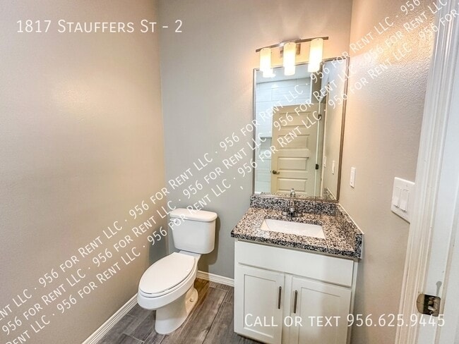 Building Photo - 1817 Stauffers St