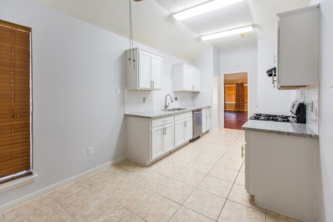 Building Photo - 1614 Glacier Blue Dr