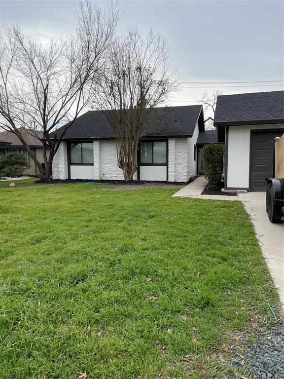 Building Photo - 1700 Garden Villa Dr