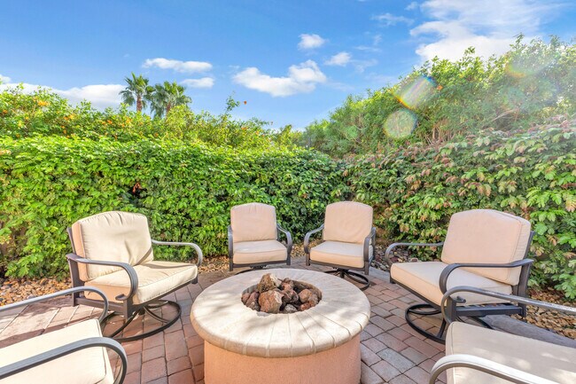 Building Photo - 81715 Charismatic Way