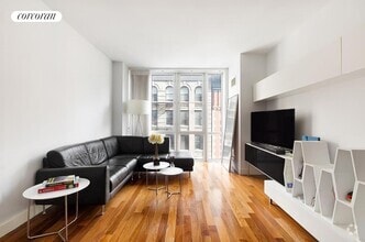 Building Photo - 130-132 W 20th St