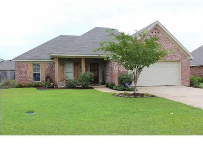 Building Photo - 614 Oak Park Cir