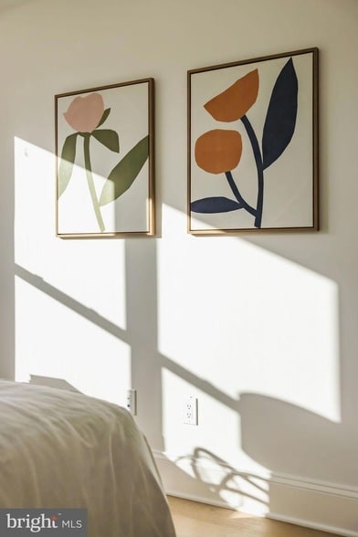 Building Photo - 2460 Ontario Rd NW