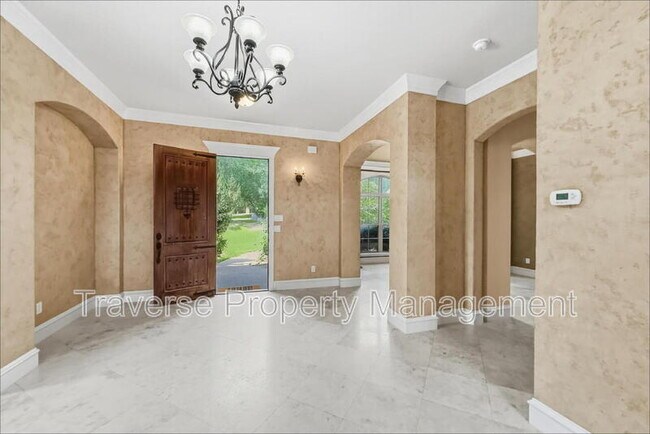 Building Photo - 129 Acorn Ln