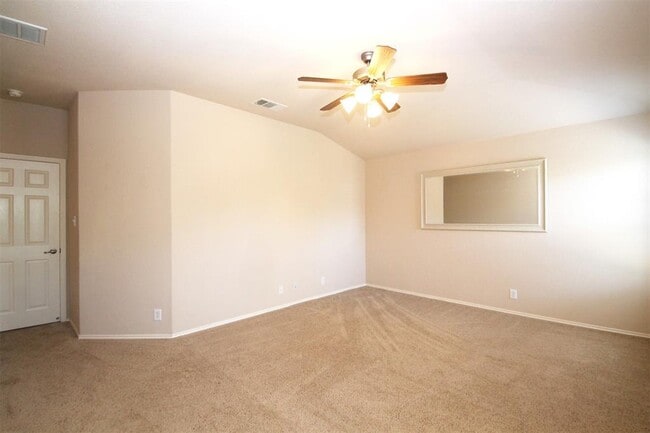 Building Photo - 1920 Golden Arrow Ave