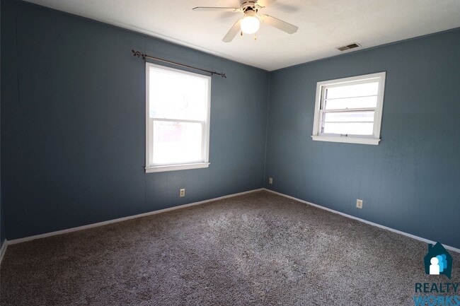 Building Photo - Cute 2 Bedroom 1 Bath House!