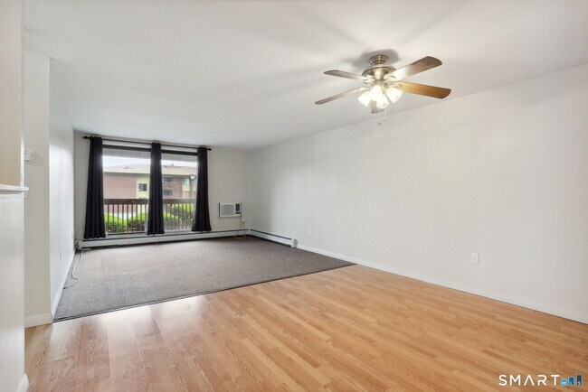 Building Photo - 2118 Cromwell Hills Dr
