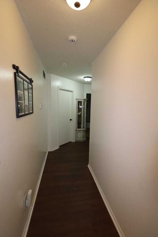 Building Photo - Spacious Home for Rent!