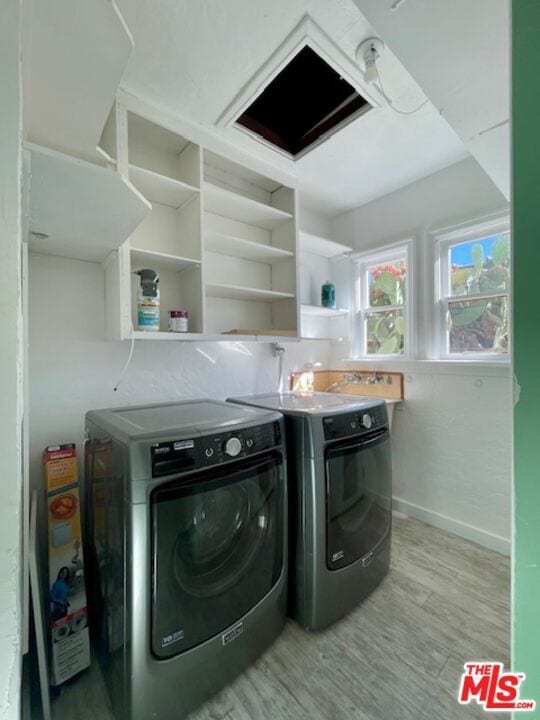 Building Photo - 11151 Sarah St