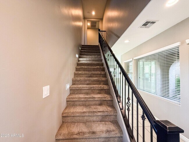 Building Photo - 4711 E Daley Ln