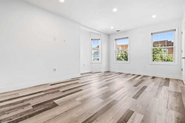 Building Photo - 131 76th St