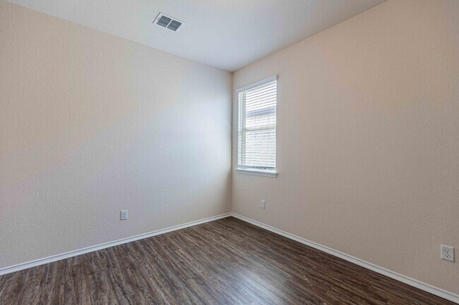 Building Photo - 11219 Pomona Park