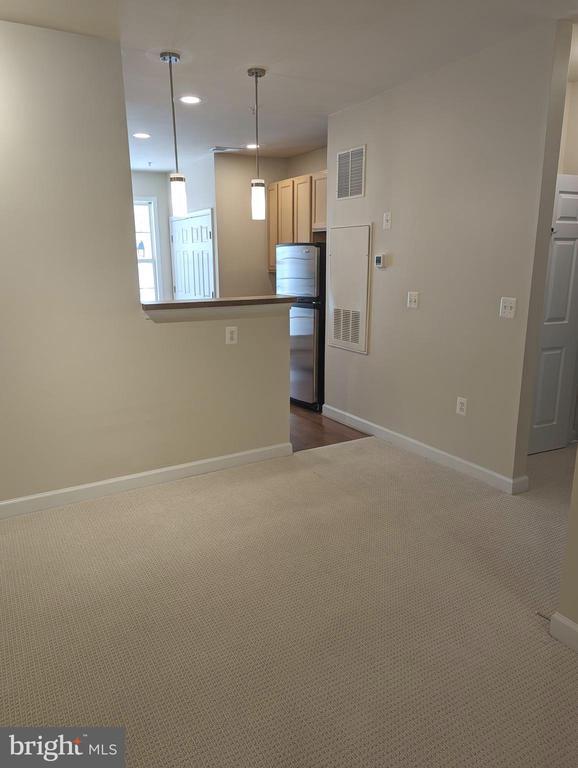 Building Photo - 42515 Hollyhock Terrace